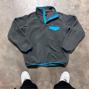 Patagonia Men's Charcoal Sweater with Teal Highlights